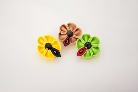 The Gesture Floral Lapel Pin